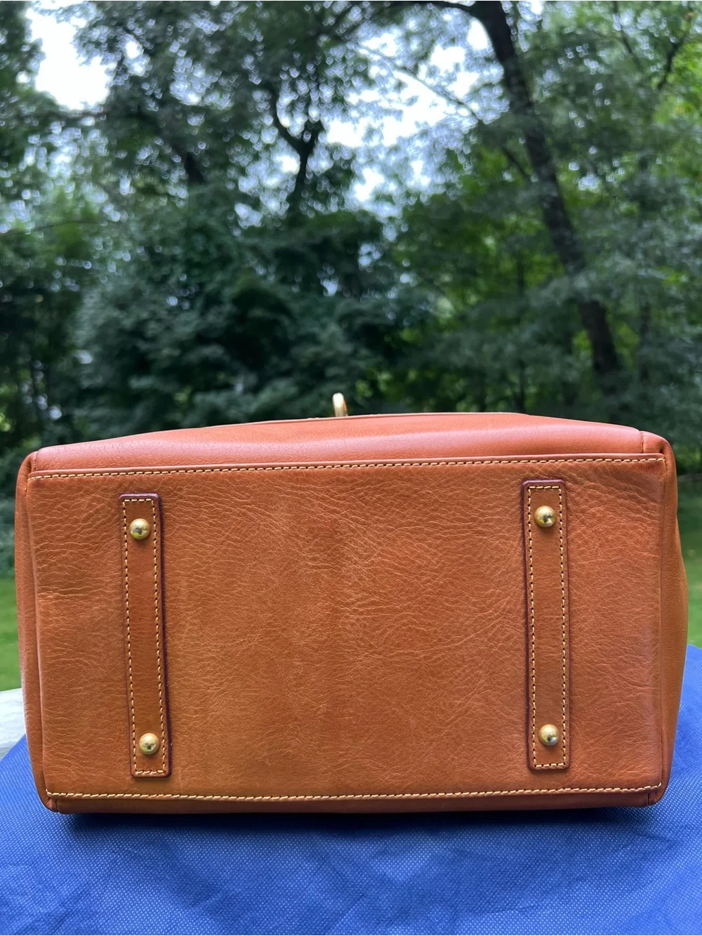 DOONEY AND BOURKE FLORENTINE LEATHER LOGO LOCK TOTE